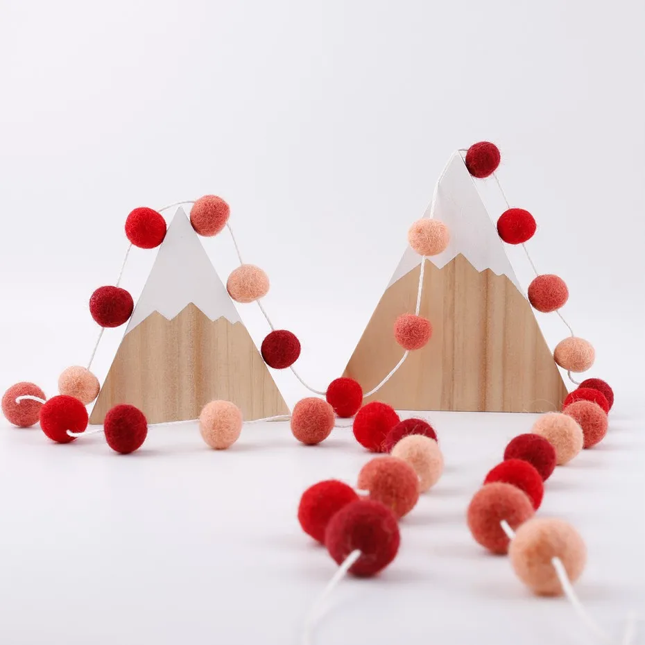 Nepal Pure Wool Felt Balls 2CM Felted Balls Wool Felt Pom Poms Chunky Red color Bubblegum Bead