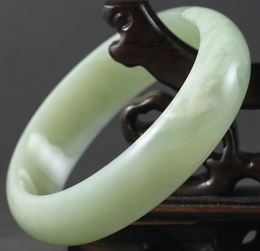 China beautiful jade bangle Chinese natural jade Braceletin Figurines