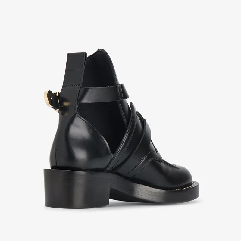 balenciaga-black-apron-leather-ankle-boots_11501829_11680429_1000