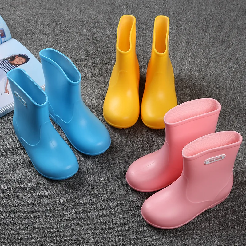 Новое поступление, непромокаемые сапоги для маленьких девочек и мальчиков, нескользящая непромокаемая обувь, милые резиновые сапоги из ПВХ для детей, модные розовые, желтые, синие