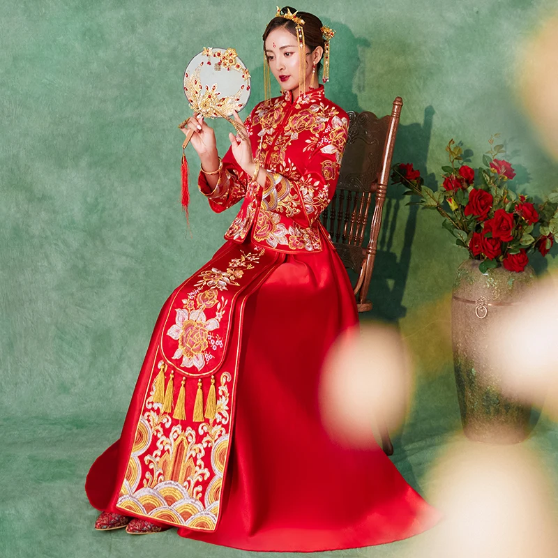 Китайское старинное свадебное платье с красной вышивкой, женское платье Qipao с цветочным рисунком, элегантное платье королевской невесты, свадебные чехонг-костюм большого размера