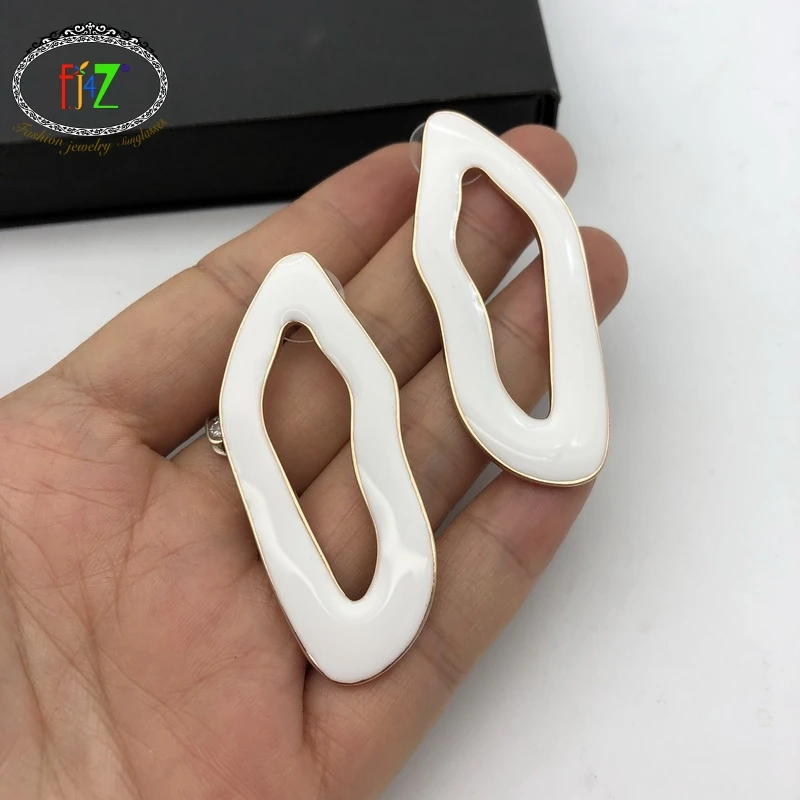 

F.J4Z Designer Earrings for Women Hot Za Earrings Designer White Enamel Irregular Geometric Big Earrings Aretes mujer