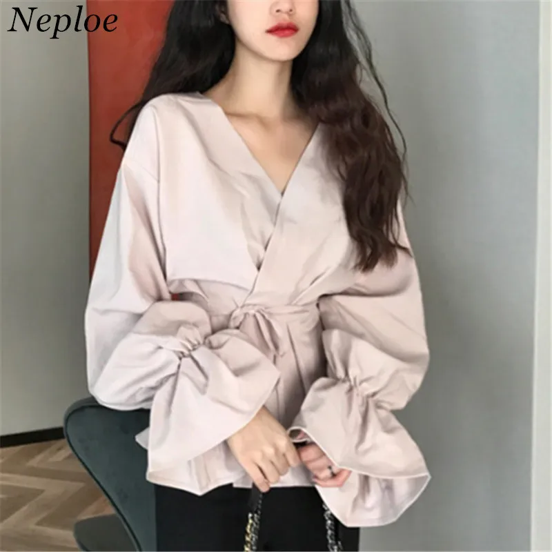 

Neploe Solid Sashes V-Neck Women Shirt Flare Sleeves Vintage Grace Women Top 2019 Autumn New Elegant Office Lady Blouse 68801
