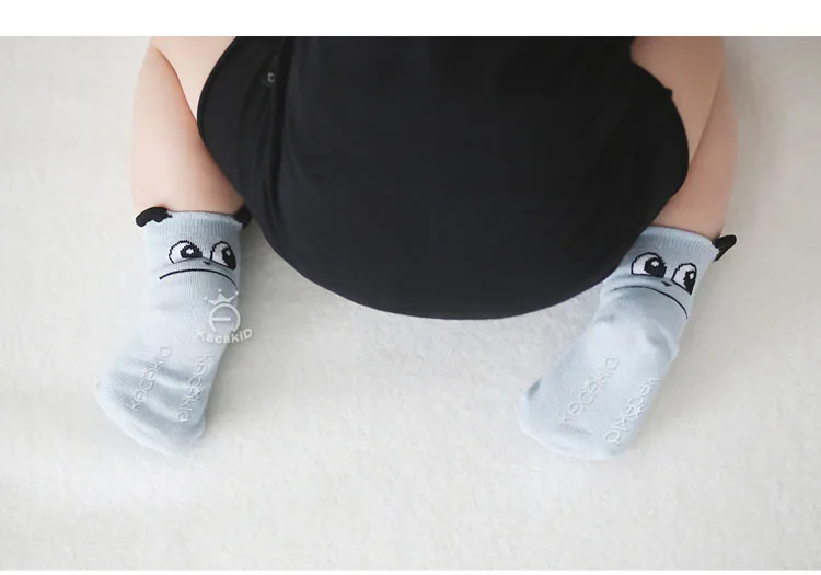 2832594574_2058872770