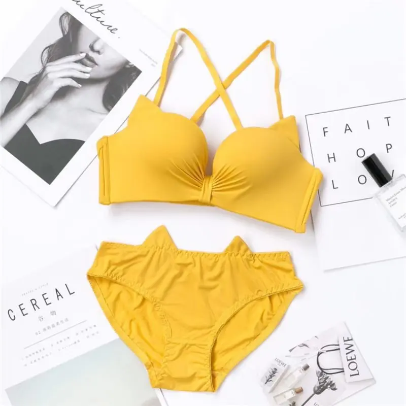 

Best Selling Lingerie Set Cat Ears No Steel Ring Seamless Beauty Back Push Up Bra + Briefs Set Women Solid Color Underwear Sets