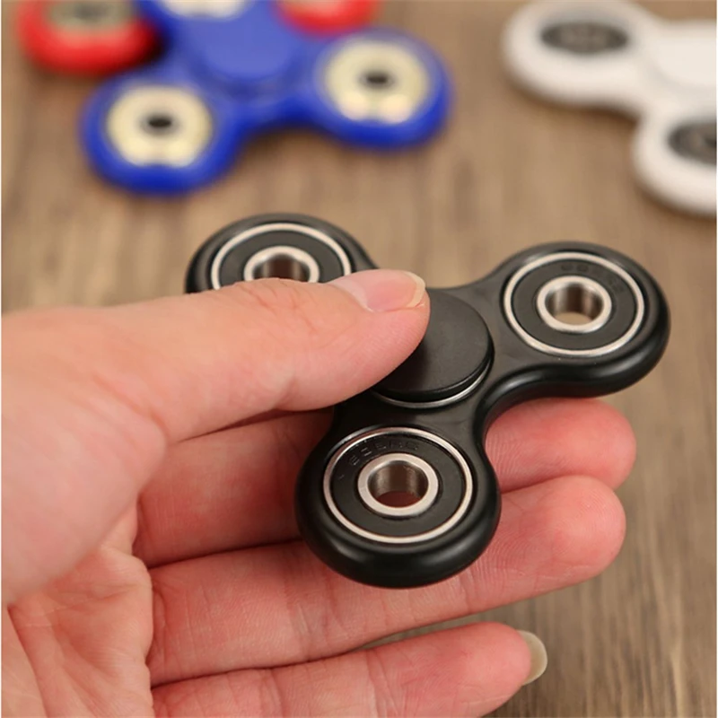 

Black Hand Spinners Tri-Spinner Fidget Toy For Autism and ADHD EDC Hand Spinner Rotation Time Long Focus Keep Anti Stress Toys