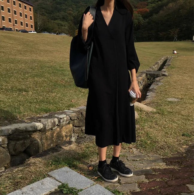 

YAMDI women dress 2019 new arrival runway autumn winter solid black vintage v neck loose long sleeve midi dresses chic designer