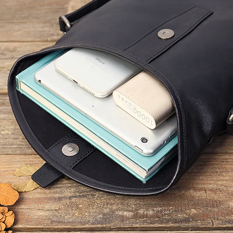 AETOO New men's bag shoulder Messenger bag leather messenger small bag first layer cowhide bag male tide