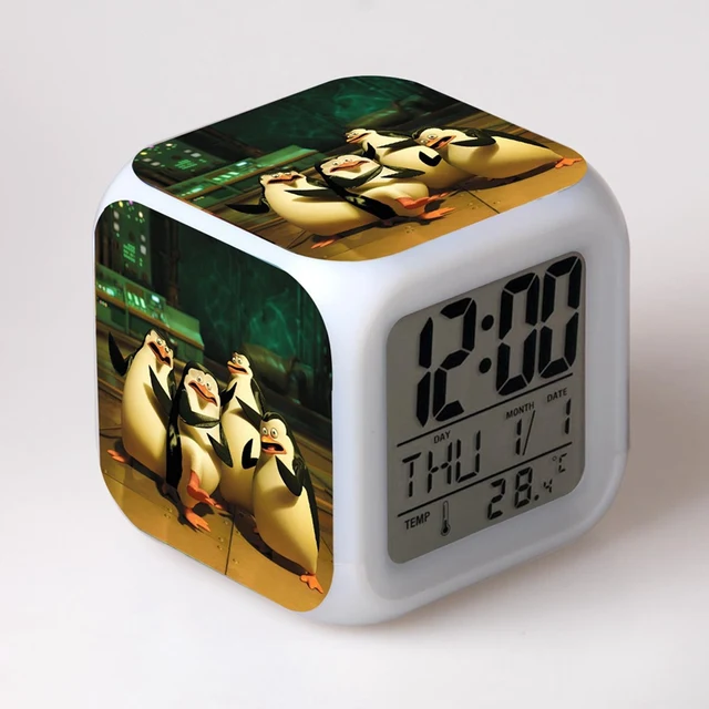 America MovieThe Penguins of Madagascar Alarm Clock Led Light 7 Color