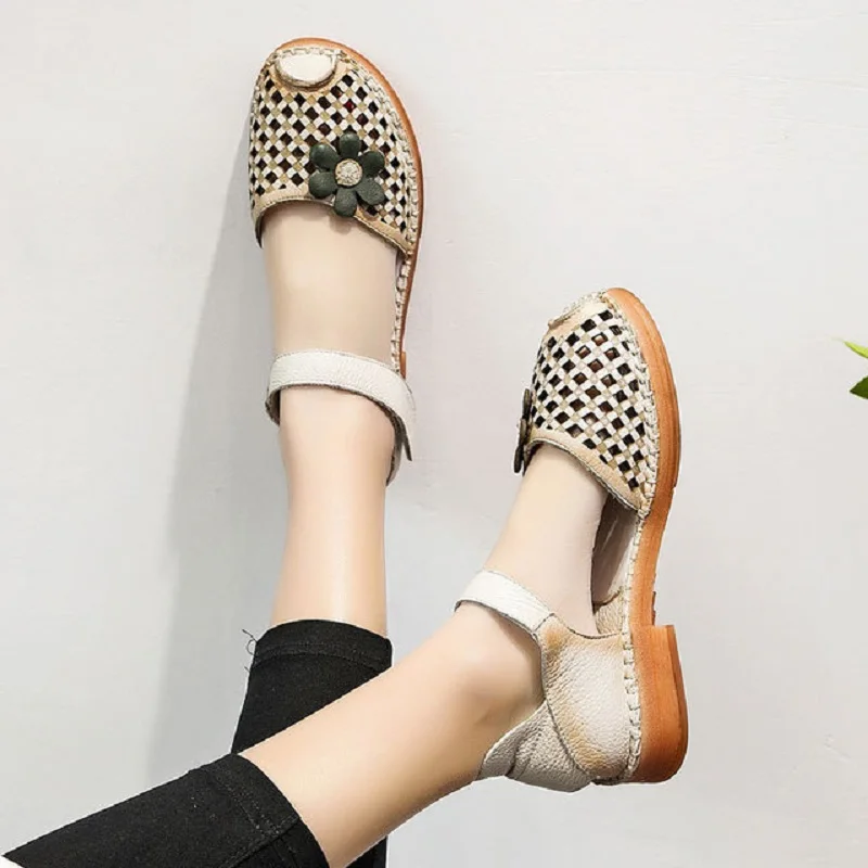 Летняя мода Китай Стиль обувь из натуральной кожи, открытые женские кожаные сандалии С Вырезанным цветочным лодыжки-Обёрточная бумага леди обувь 20190507