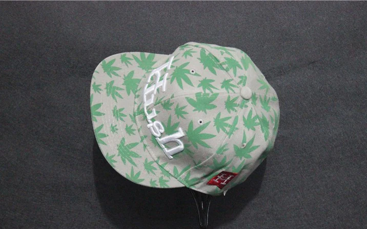Лидер продаж Snapback повседневные Хип Хоп бейсболки Chapeu Bonet Gorra вышивка Зеленый Лист конопли цветочные шляпы с принтом для мужчин и женщин