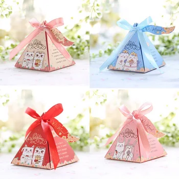 

100 x European Style Pink / Blue / Red Happy Cat Bride and Groom Triangular Pyramid Wedding Favors Candy Boxes Party Gifts Box