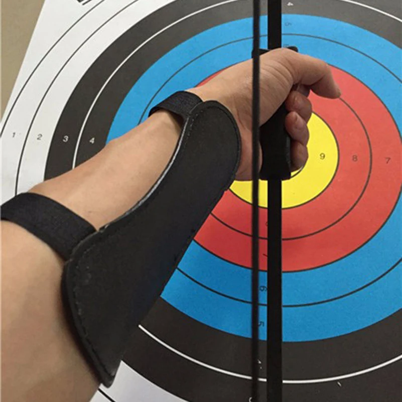 Traditional-Bow-Set-Draw-Weight-20-Lbs-for-Children-Archery-Training-Toy-Games-with-2-Chuck (5)