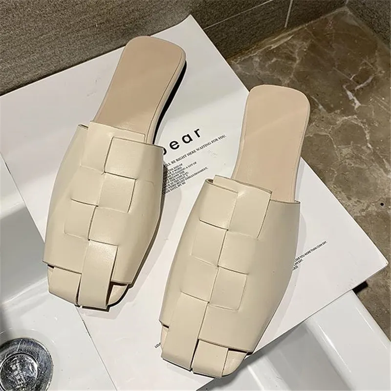 

2019 Leather Mules Women Shoes Ladies Slippers Black Low Heel Outdoor Slippers Slides Summer Sandals Casual chaussures femme 35