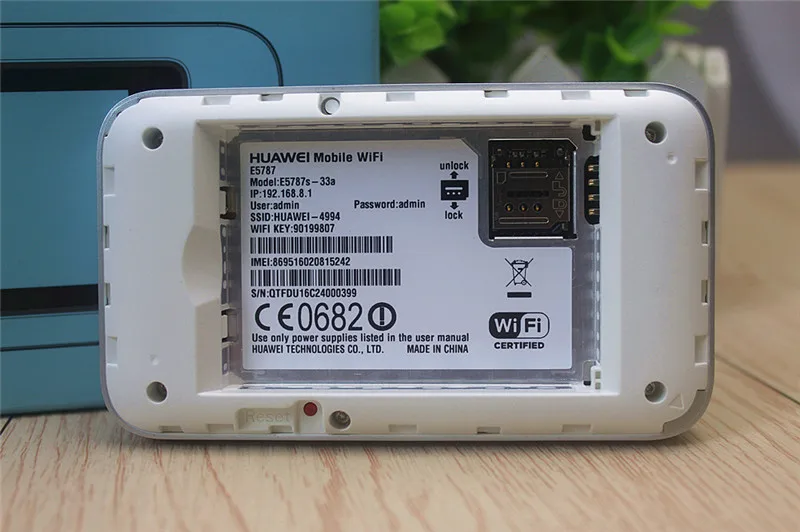 Открыл новое поступление huawei E5787 E5787s-33a 4G LTE Cat6 300 Мбит Мобильный Wi-Fi Hotspot 3000 мАч Батарея LTE 4G Портативный маршрутизатор