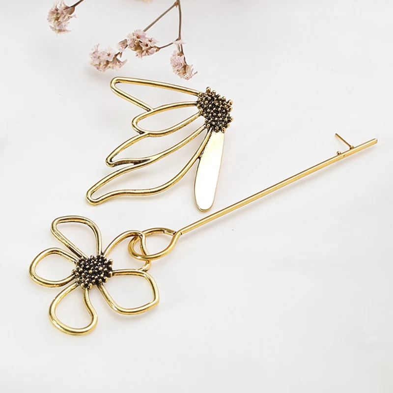 ins So Cool Vintage Alloy Flower Exaggerated Dangle Earrings For Women 2018 Asymmetric Super Long Korean Earrings Girls Brincos - Image 3
