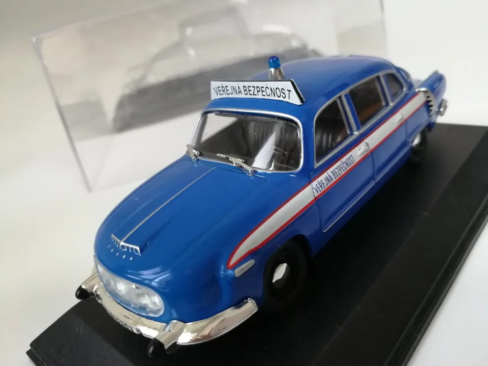 I XO 1:43 TATRA 603 новая классическая модель из сплава Литые металлические игрушки