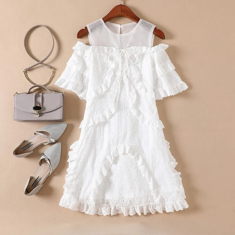 

Runway Designer Off Shoulder Ruffle White Lace Cotton Embroidery Dress 2019 Summer Elegant Sleeveless Hollow Out Party Dress