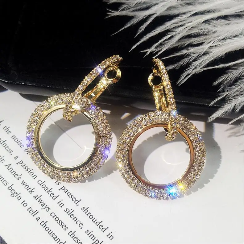 

New design earrings for woman creative jewelry high-grade elegant crystal earrings round Gold and silver earrings wedding party