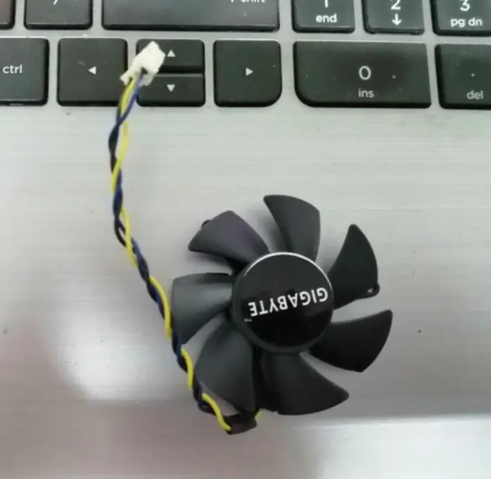 Оригинальный Gigabyte вентилятор для видеокарт 3 провода 12 В 0 19a с диаметром 4 5