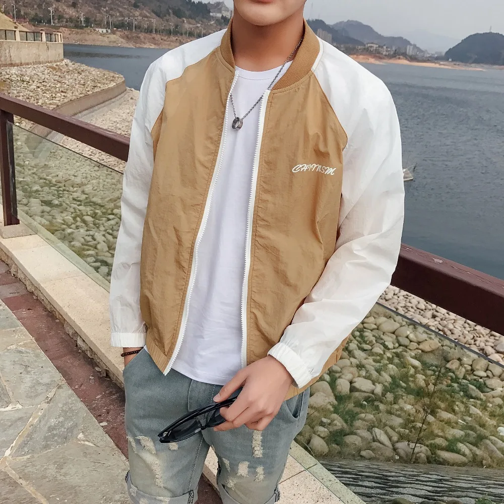 The spring of 2017 the new leisure men s baseball brought the khaki color jacket matching