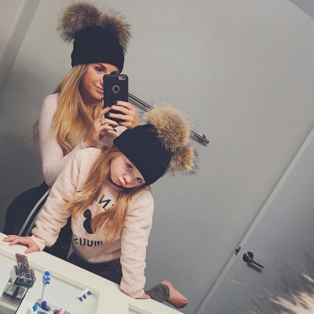 

Lovely Winter Parent-child Double Fur Ball Pompon Cap Warm Infant Baby Knitted Hats Fashion Beanies Caps Mother Kids Skullies