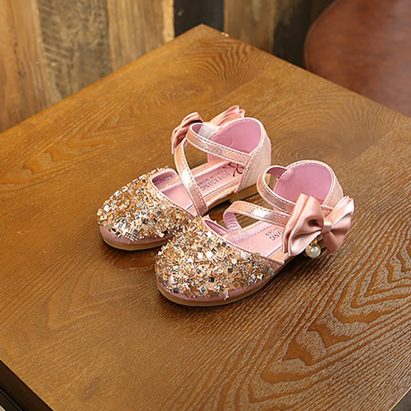 Melario/Новинка; детская кожаная обувь; повседневная обувь для девочек; обувь принцессы на плоской подошве; обувь для вечеринок; модная детская обувь с блестками, бантом и жемчугом для девочек