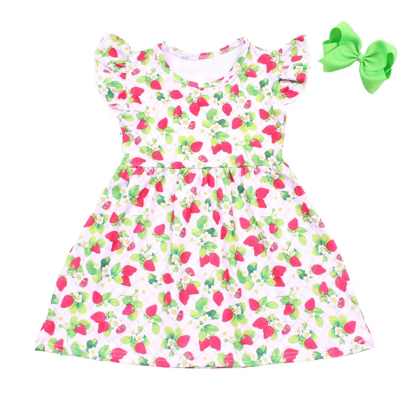 Детское платье с цветочным рисунком клубники для девочек милое платье без рукавов для малышей Детская одежда А-силуэта топ из молочного шелка с бантом для девочек