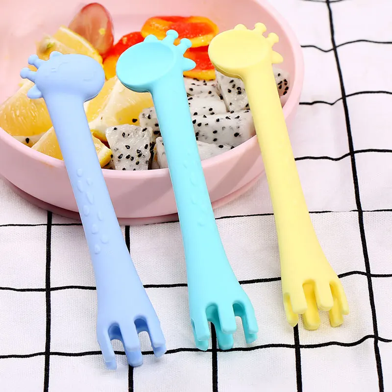 

DHL/Fedex Wholesale giraffe spoon 100pcs/lot Food Grade Silicone Giraffe Infant Training Spoon Fast Shipping