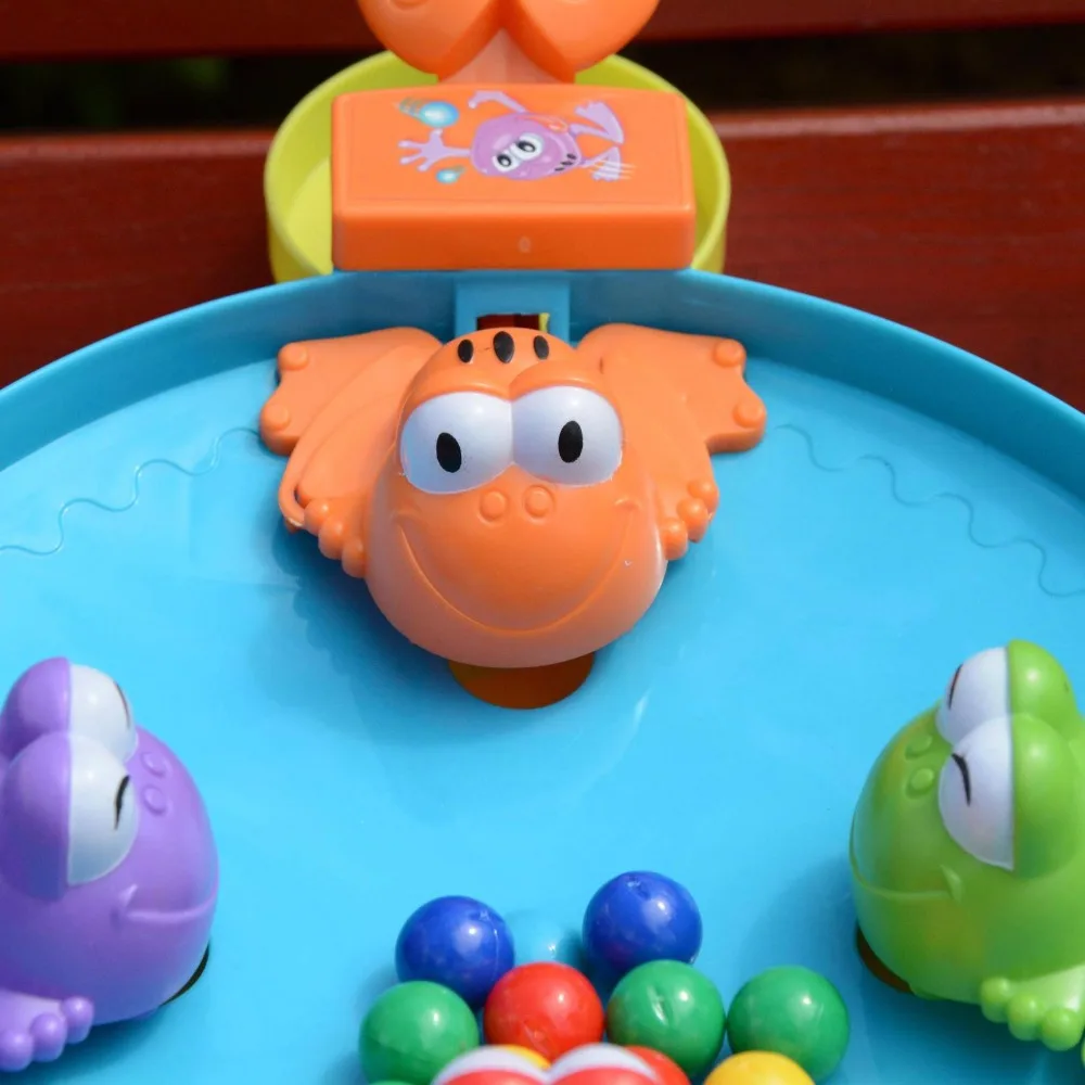 Feeding frogs children's board games Parenting and interacting bats children's brains Funny Gadgets Parent Child Interaction Fee