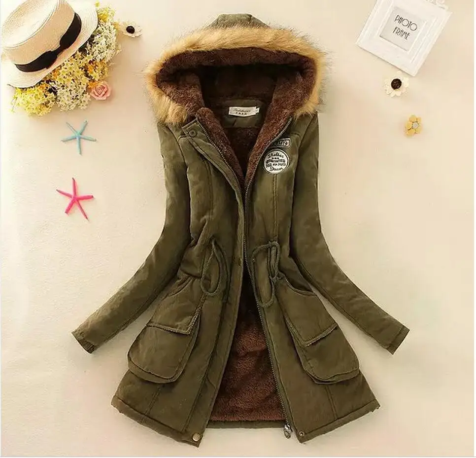 Женское базовое пальто из хлопка зимнее плотное большого размера с капюшоном