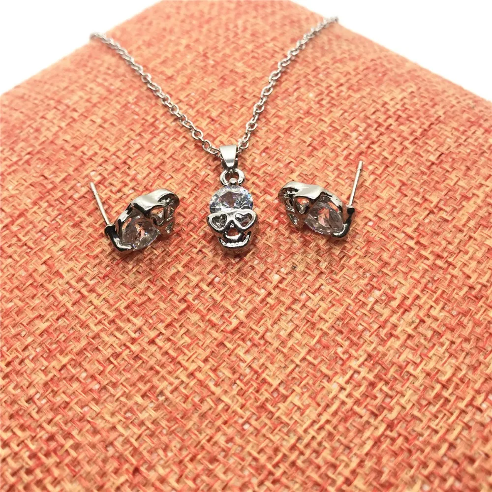 

Couple gift party accessories men's silver necklace women popular style trend necklace skull frame pendant free shipping