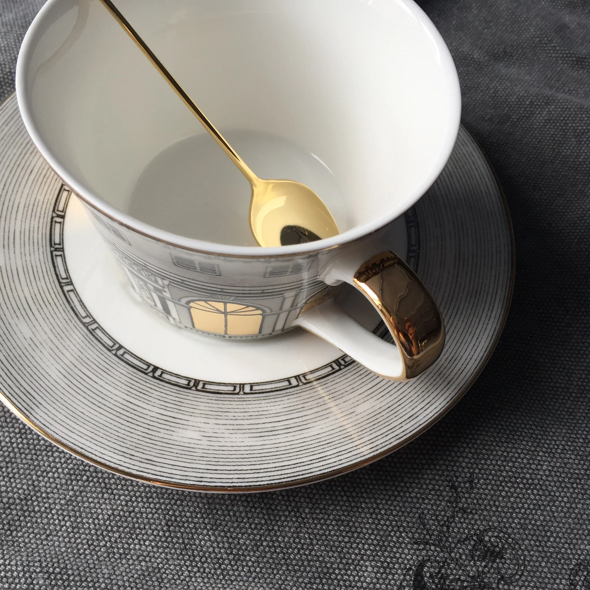 TB2noN5tHFlpuFjy0FgXXbRBVXa_!!