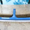 Brosse de nettoyage de piscine incurvée en plastique, outils durables de 18 pouces, épurateur de sol mural de Spa, à large usage ► Photo 3/6