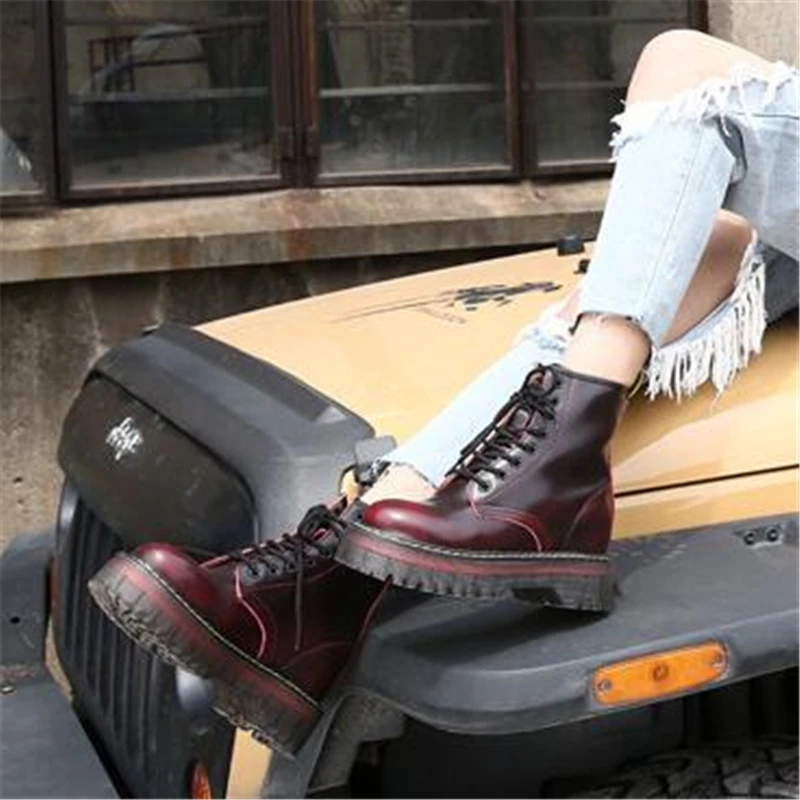 Tanie Obuwie zimowe damskie zwiększone wewnętrzne buty motocyklowe oryginalne skórzane buty w stylu Vintage ciepłe pluszowe śniegowce 033