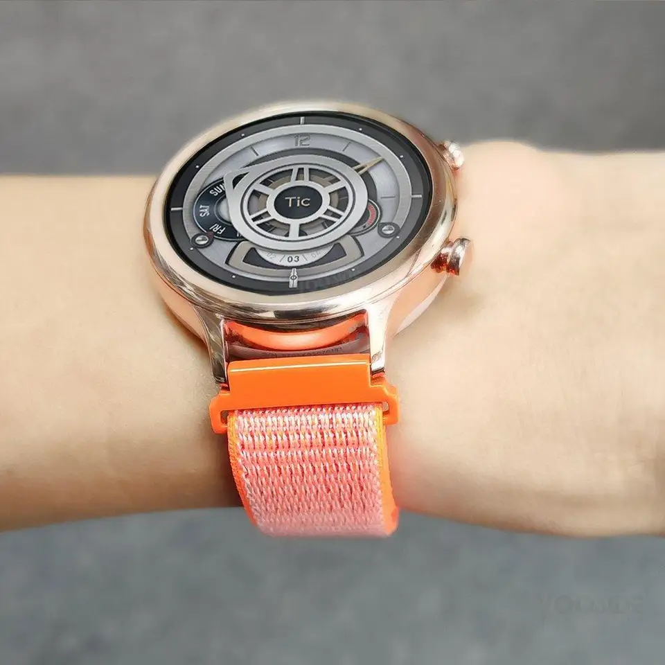 fossil smartwatch rose gold band