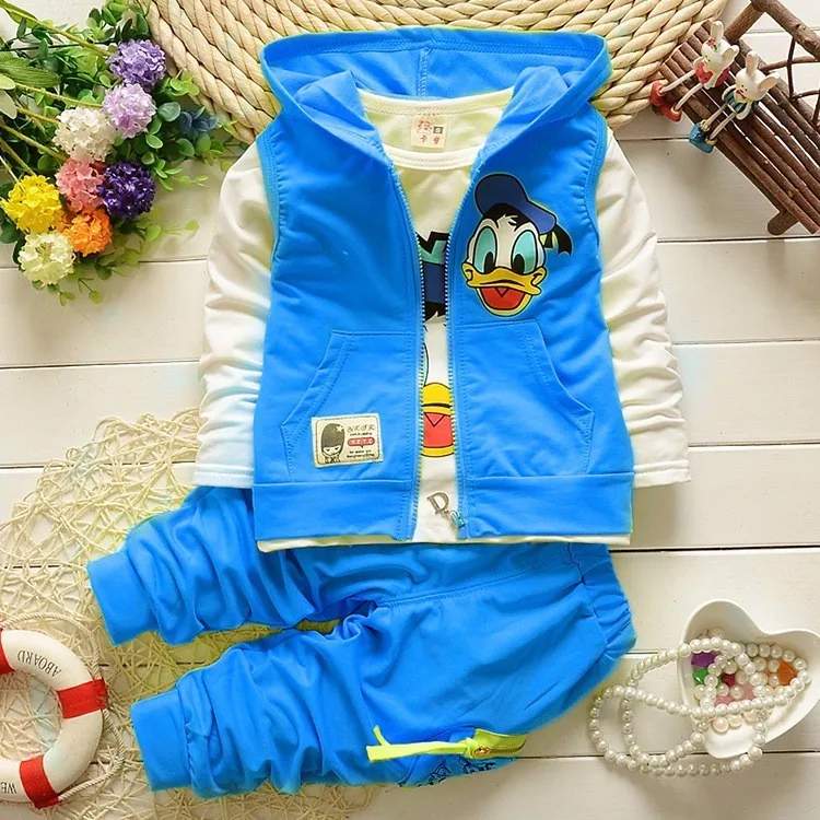 Koop Lente Herfst Jongens Meisjes Kleding Set Cartoon Donald Duck Kapmantel + T shirt + Broek 3 Stuks Kinderen outfit Sport Pak Kinderen Kleding