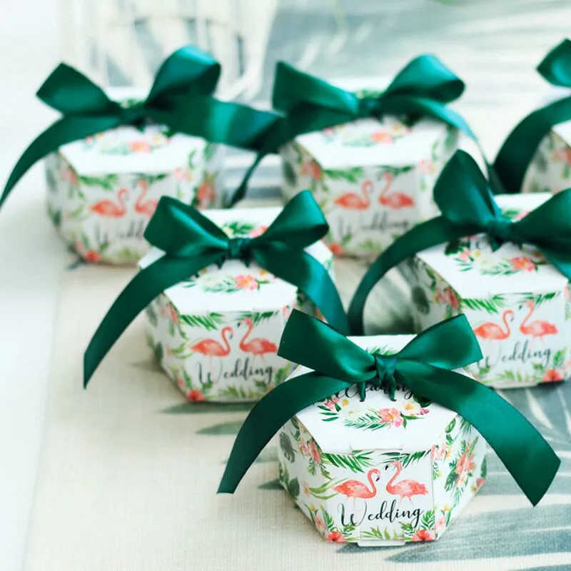 Green wedding candy box Flamingo Candy Box with ribbon chocolate gift boxes wedding souvenirs for guests wedding favors and gift Green wedding candy box Flamingo Candy Box with ribbon chocolate gift boxes wedding souvenirs for guests wedding favors and gift