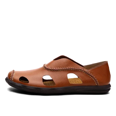 

2017 new Summer sandals middle-aged men's shoes dragging head dad sandals breathable half slippers men's shoes man hole leather