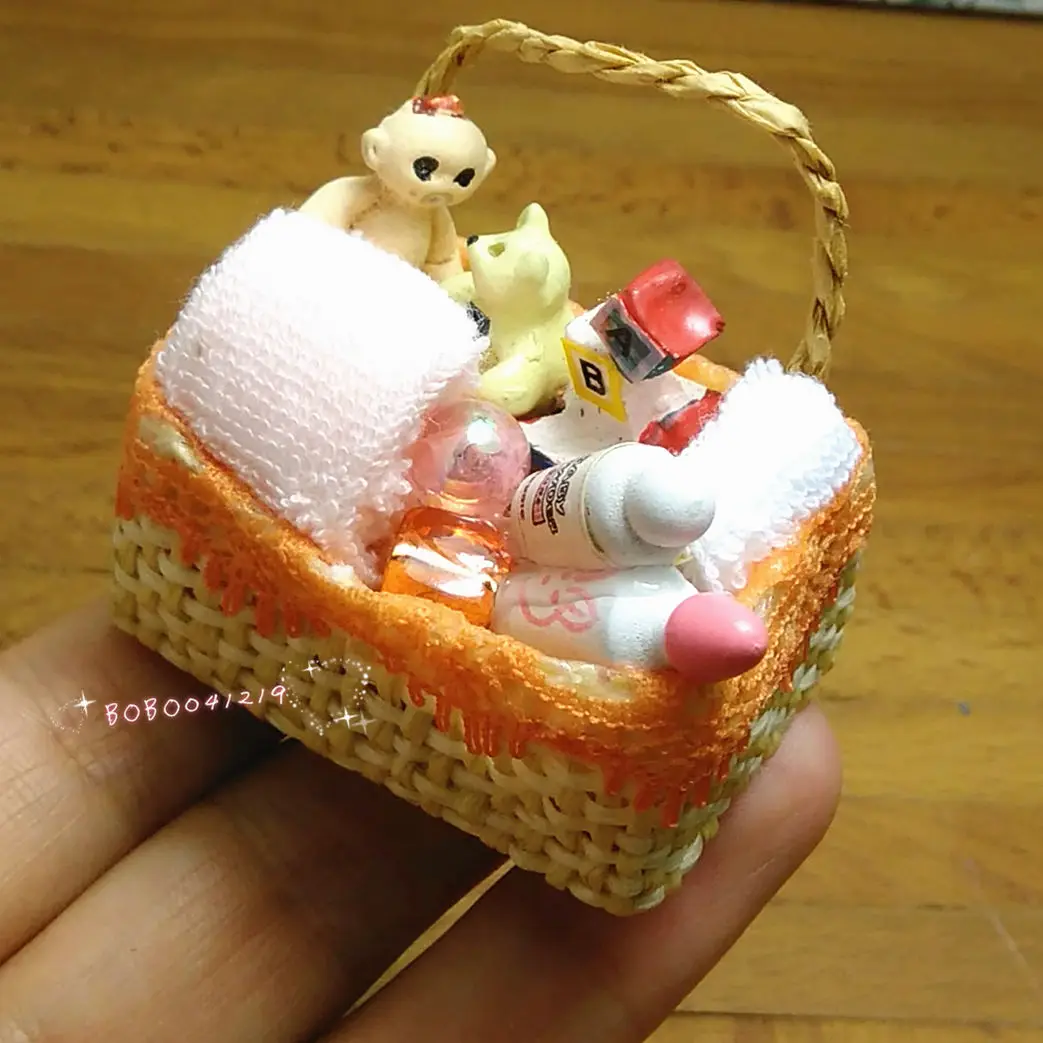

Dollhouse Miniature 1:12 Toy Baby Set In Basket Length 4.3cm SPO398
