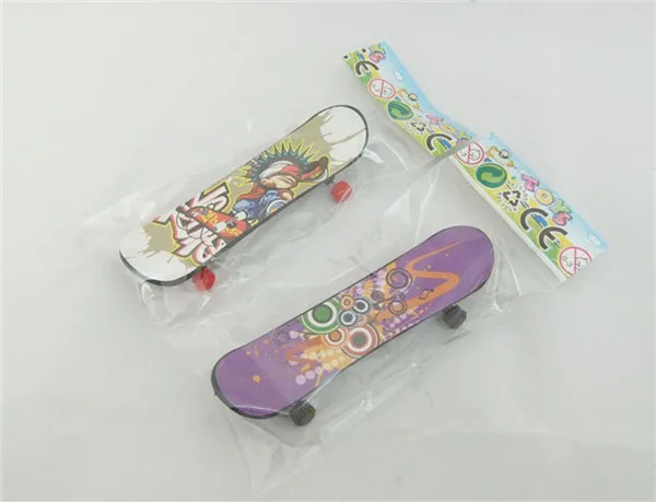 Skateboard mini figure pvc toys - 4