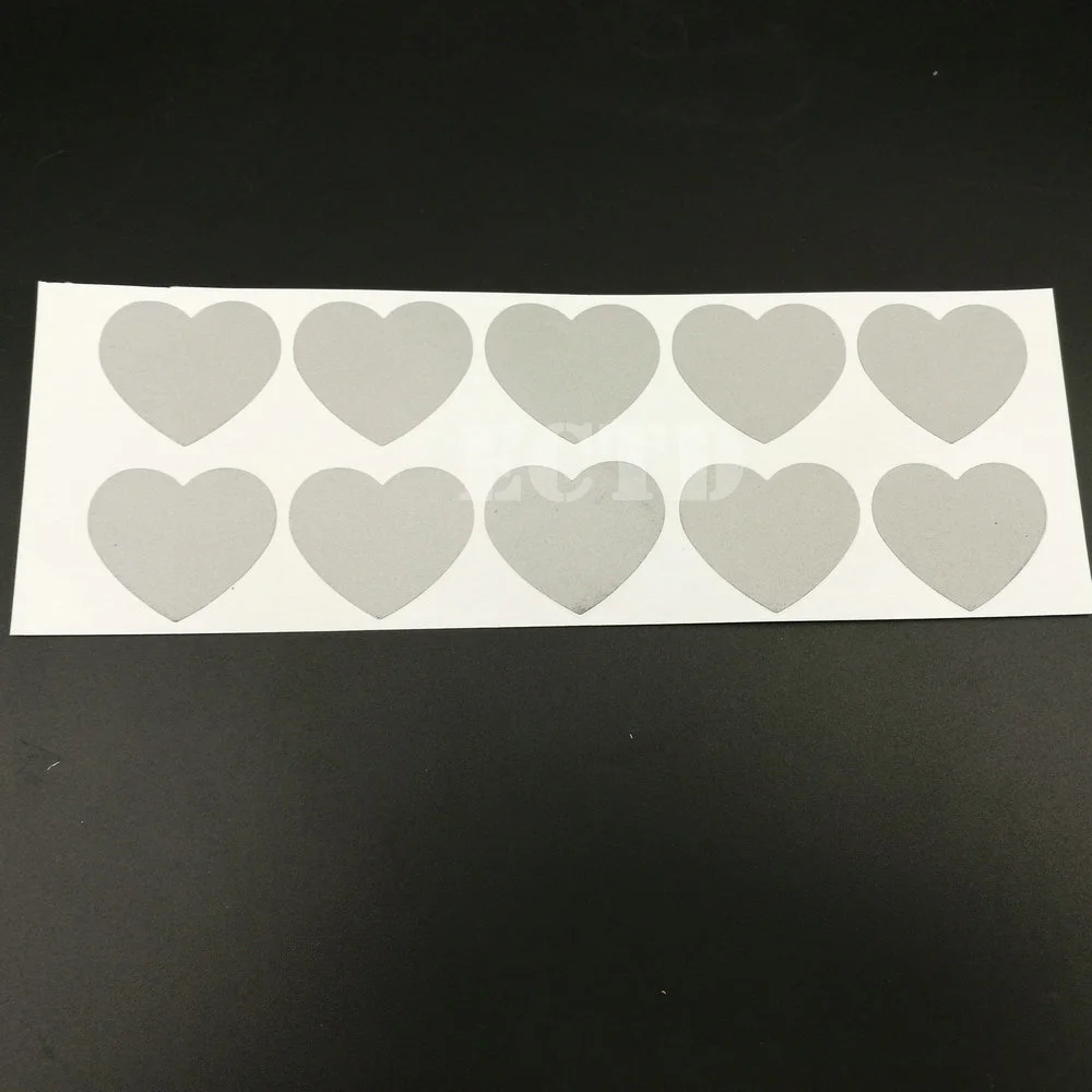 Несколько Цветов Маленькая царапающаяся наклейка 27x32 мм(1,0" x 1,26") в форме сердца для свадебной вечеринки Подарочная скретч-карта - Цвет: Silver