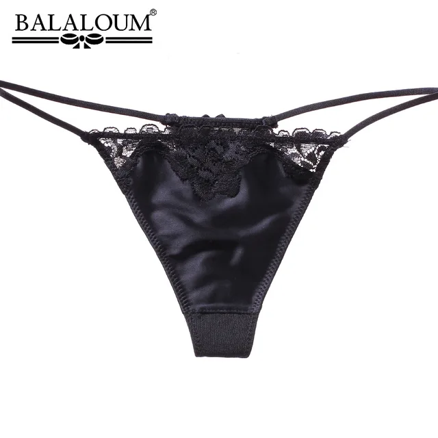 femme en string noir