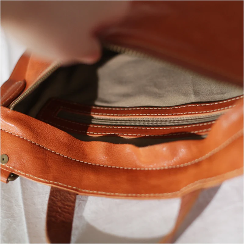 AETOO Small bag simple high sense small fresh retro cowhide envelope Briefcase female Bag portable crossbody bag