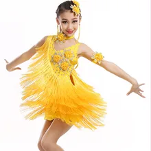Новая коллекция одежды для маленьких детей украшение в виде цветка Латинской Румба ча-ча танго vestido latino латиноамериканских танцев бальное платье, желтый, фиолетовый, красный