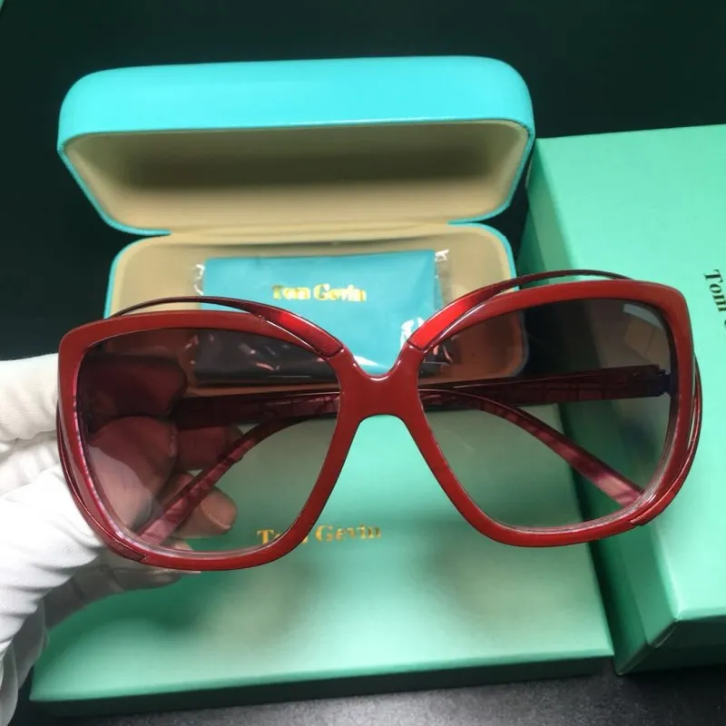 

Oversized Square Sunglasses Women 2019 Luxury Brand Fashion Flat Top Red Black Clear Lens One Piece Men Gafas Shade Mirror UV400