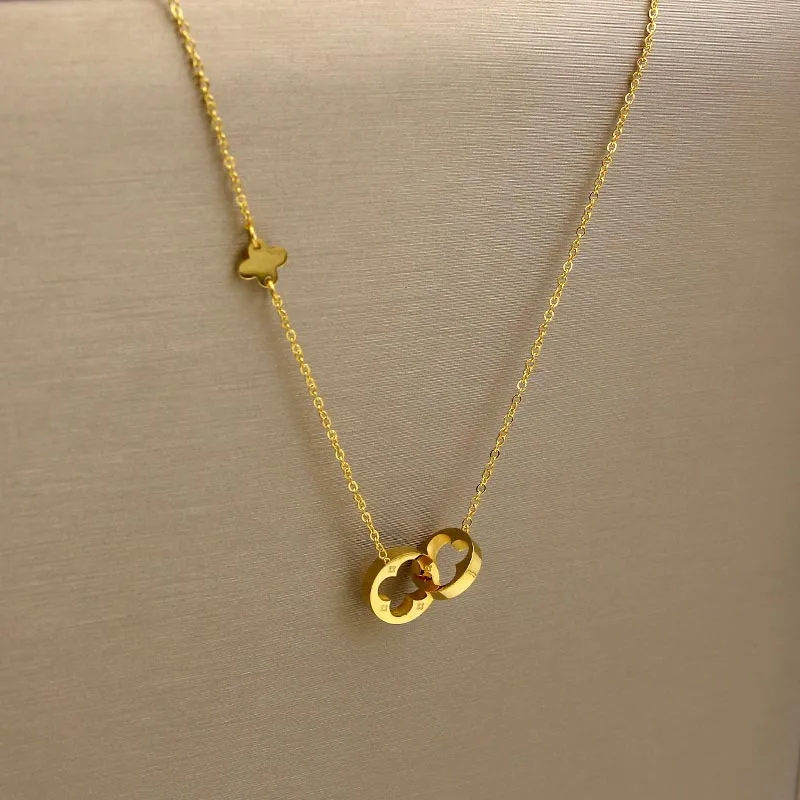 Women Jewelry Two Circle Double Buckle Necklace Hollow Clover Pendant Female Stainless Steel Gold Clavicle Chain | Украшения и