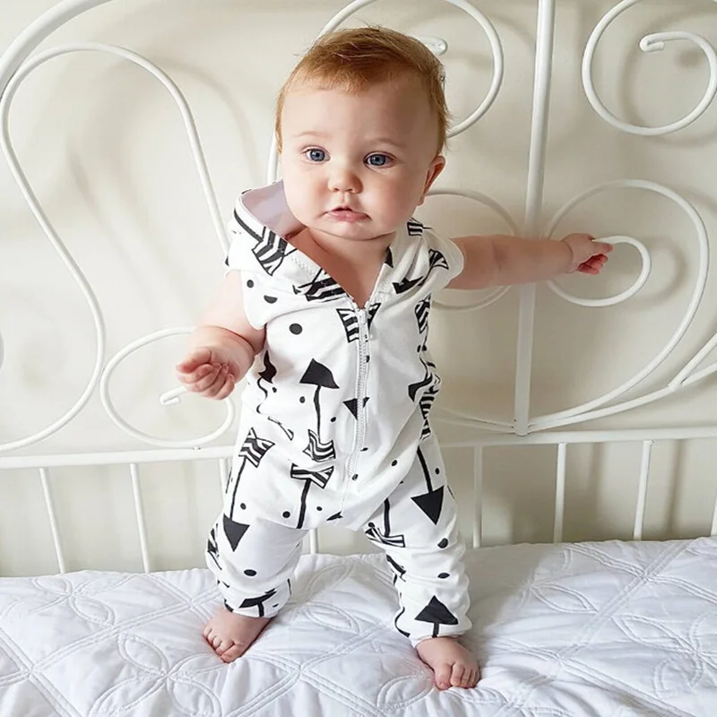 Lovely Newborn Baby Boy Girl Christmas Romper Bodysuit Jumpsuit Playsuit Outfits