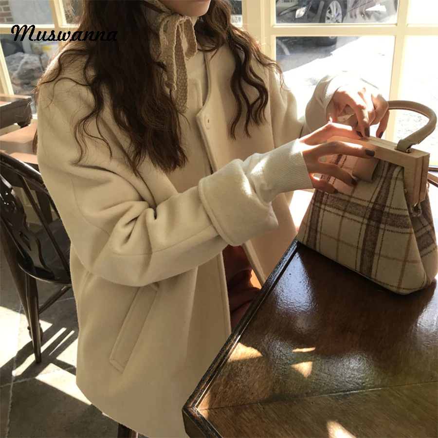 Luxury Vintage Plush Leopard Women Handbag Wool Plaid Shoulder Messenger Bag Designer Wooden Clip Evening Bag Mobile Phone Bag Luxury Vintage Plush Leopard Women Handbag Wool Plaid Shoulder Messenger Bag Designer Wooden Clip Evening Bag Mobile Phone Bag