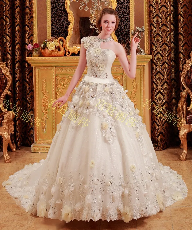2015 New Luxurious crystal flower Wedding dress lace one shoulder